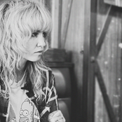 Ladyhawke - List pictures