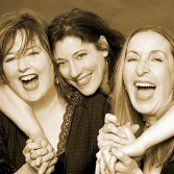 Tres Chicas - List pictures