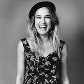 Jess Mills - List pictures