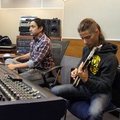 Distant Sun - List pictures