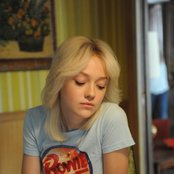 Dakota Fanning - List pictures