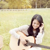 Maudy Ayunda - List pictures