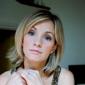 Cara Dillon - List pictures