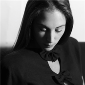 Julia Price - List pictures