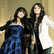 Selena Gomez & Demi Lovato - List pictures