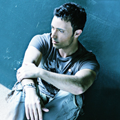 Mustafa Sandal - List pictures