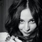 Alisan Porter - List pictures