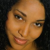 Cassandra Steen - List pictures