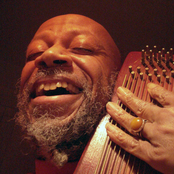 Laraaji - List pictures