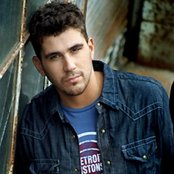 Josh Gracin - List pictures