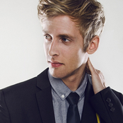 Sebastian Lind - List pictures