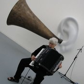 Pauline Oliveros - List pictures