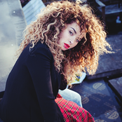 Ella Eyre - List pictures