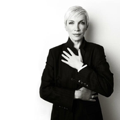 Annie Lennox - List pictures