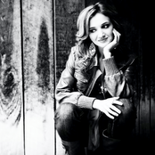 Sarah Darling - List pictures