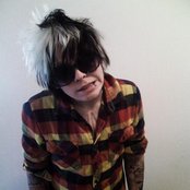 Dot Dot Curve - List pictures