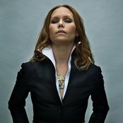 Nina Persson - List pictures