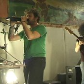 De Facto - List pictures