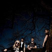 Decemberadio - List pictures