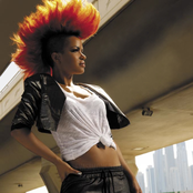 Eva Simmons - List pictures