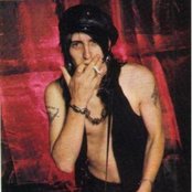 Izzy Stradlin - List pictures