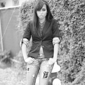 Mia Rey - List pictures