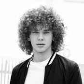 Francesco Yates - List pictures
