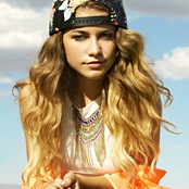 Sofia Reyes - List pictures