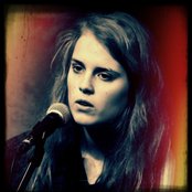 Marika Hackman - List pictures