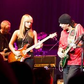 Orianthi - List pictures