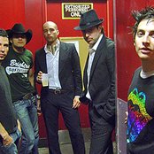 Kinky - List pictures