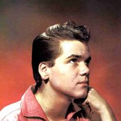 Brina Hyland - List pictures