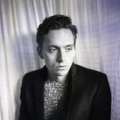 Gabriel Bruce - List pictures