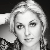 Sunny Sweeney - List pictures