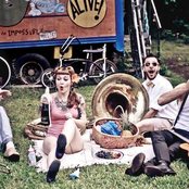Meschiya Lake & The Little Big Horns - List pictures