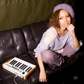 Emi Maria - List pictures