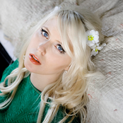 Amanda Jenssen - List pictures