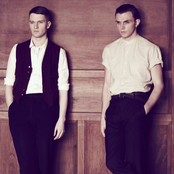 Hurts - List pictures