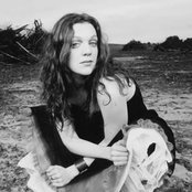 Amelia Curran - List pictures