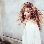 Ella Eyre - List pictures