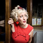 Alice Russell - List pictures