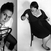 God-des And She - List pictures