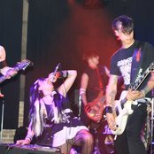 Stitched Up Heart - List pictures