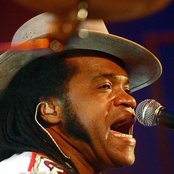 Carlinhos Brown - List pictures