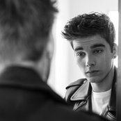 Dyllan Murray - List pictures