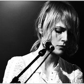 Emily Haines - List pictures