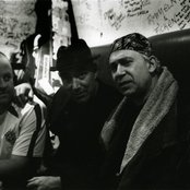 Fischer-z - List pictures