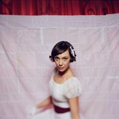 Inara George - List pictures