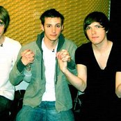 Daphne Loves Derby - List pictures