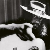 Alçeu Valença - List pictures